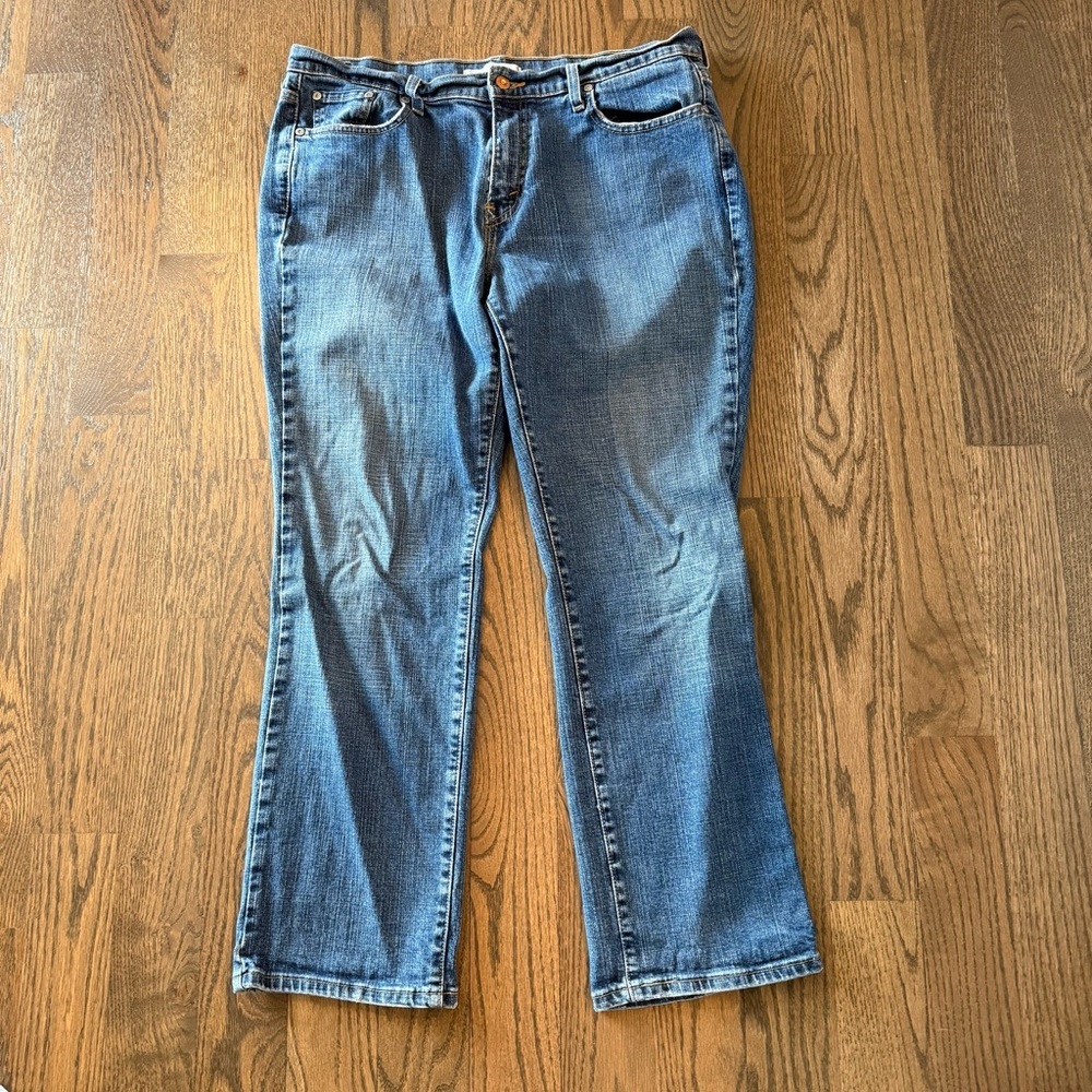 Levi's woman's classic 505 Straight leg Blue Jeans size 14S